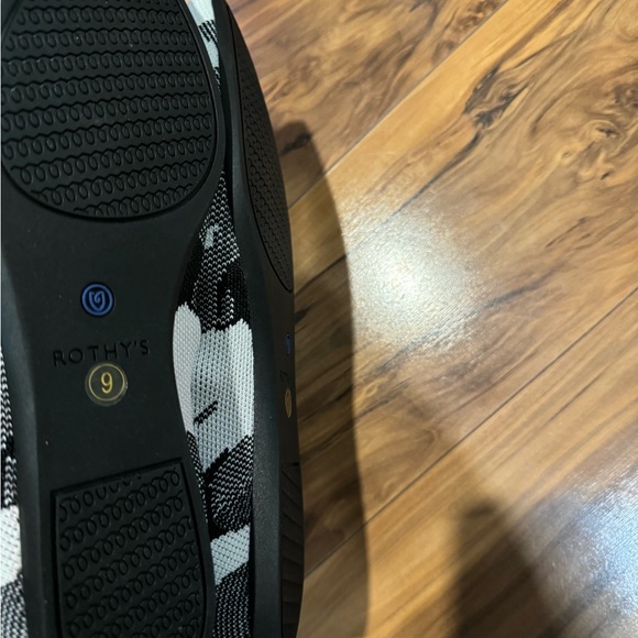 Rothy’s - Picture 5 of 5